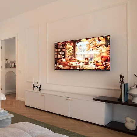 Apartment Designer Flat With Character